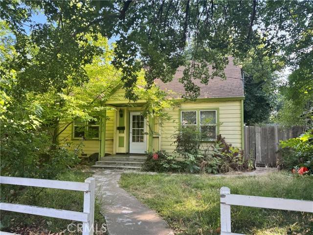 1212 Salem ST, Chico, CA 95928