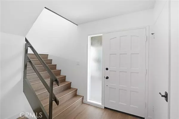 Newport Beach, CA 92660,2002 Barranca