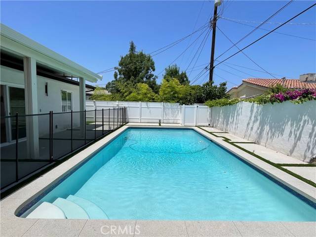 18823 Martha ST, Tarzana, CA 91356