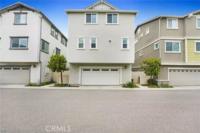 9126 Foster LN, Chatsworth, CA 91311