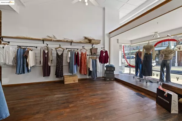 Sonora, CA 95370,146 S Washington