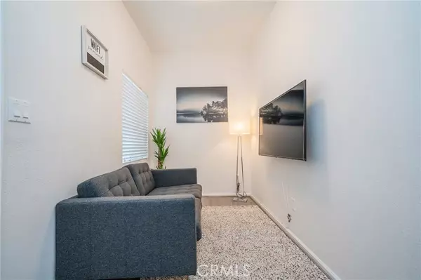 Glendale, CA 91205,409 W Harvard ST B