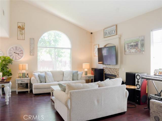 Pomona, CA 91766,138 Greenhedge LN