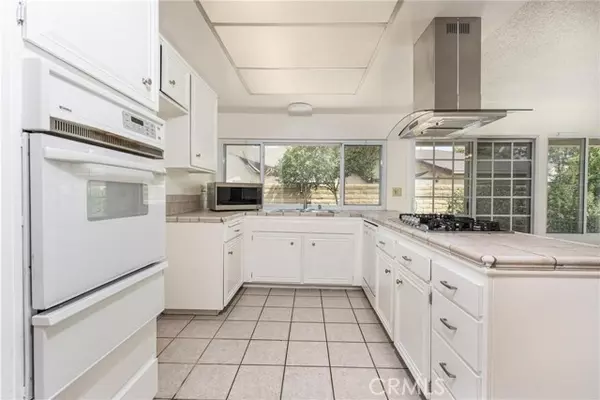 Riverside, CA 92507,4950 Via Campeche
