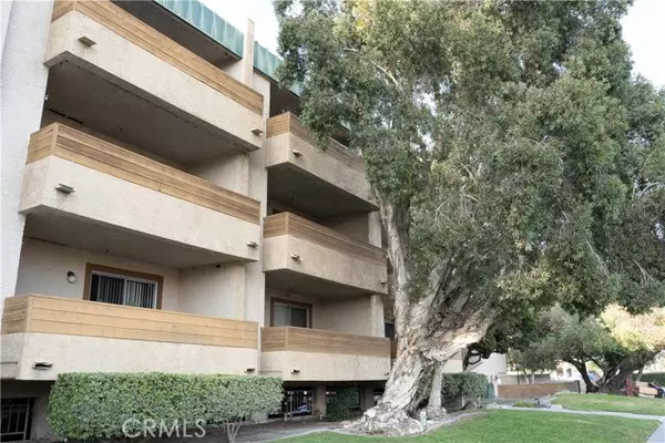 Lakewood, CA 90715,12141 Centralia Street 310