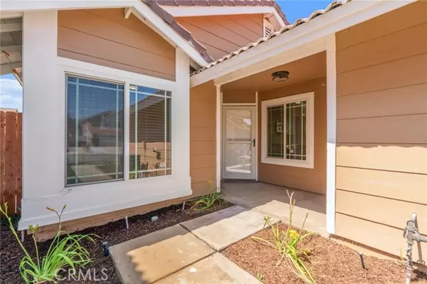 Fontana, CA 92336,16995 Walnut CT