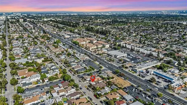 1704 W 2nd ST, Santa Ana, CA 92703