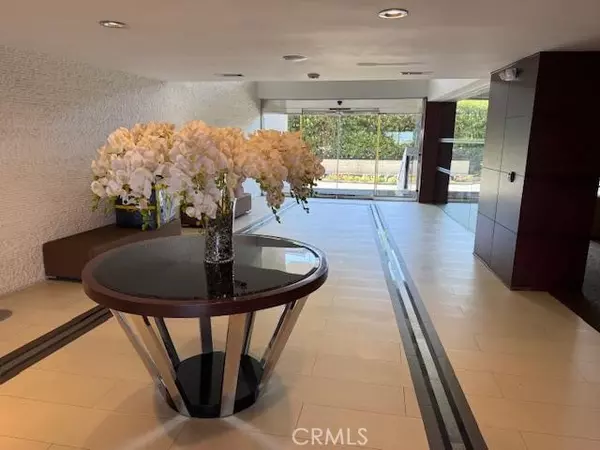 Hollywood Hills, CA 90046,7250 Franklin 1111