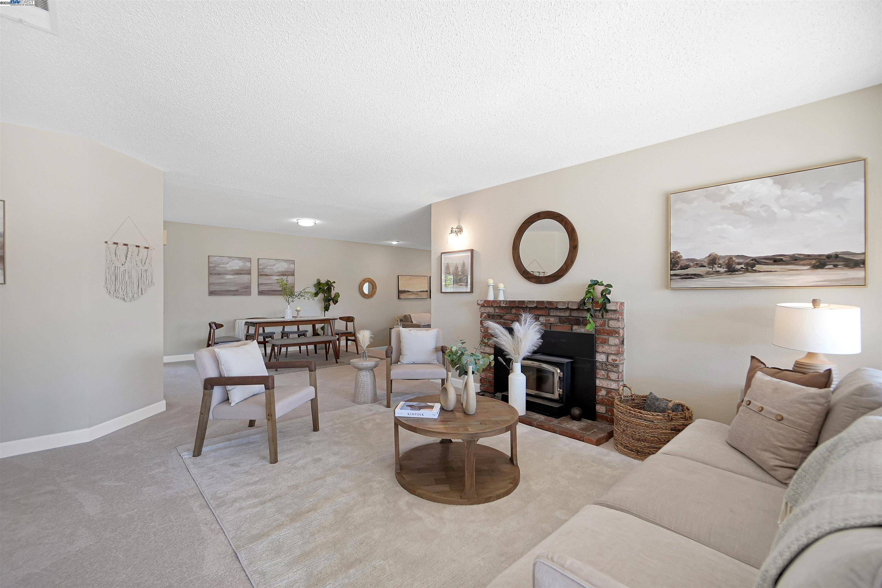 Hayward, CA 94545,1925 Lilac Ave.