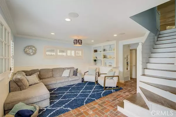 Newport Beach, CA 92661,2128 Miramar DR
