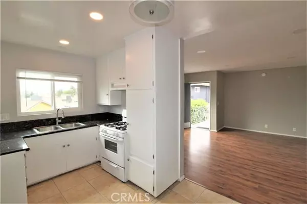 La Crescenta, CA 91214,3123 Foothill BLD 25