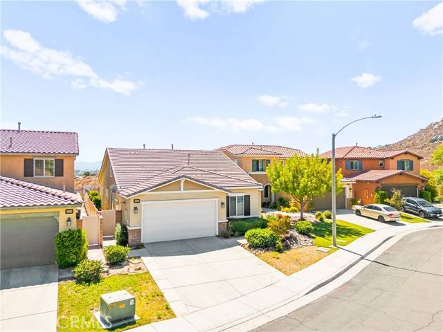 Lake Elsinore, CA 92532,36432 Chervil CT