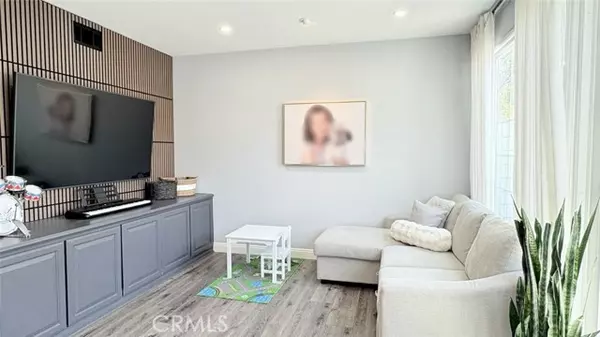 Tustin, CA 92782,2051 Cherokee