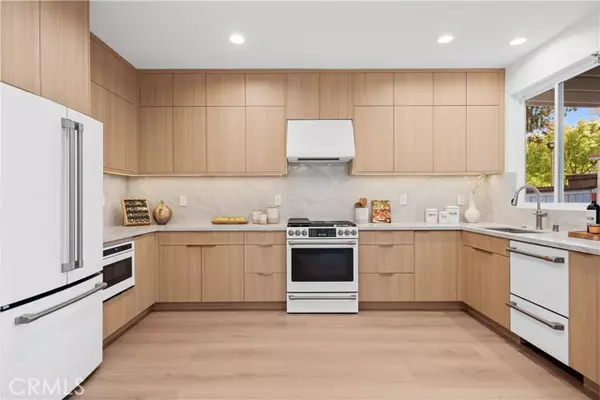 Irvine, CA 92602,33 Winterfield RD