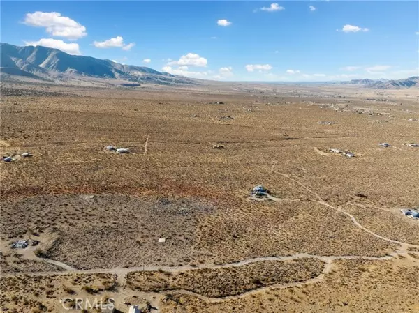 Lucerne Valley, CA 92356,712 Custer AVE