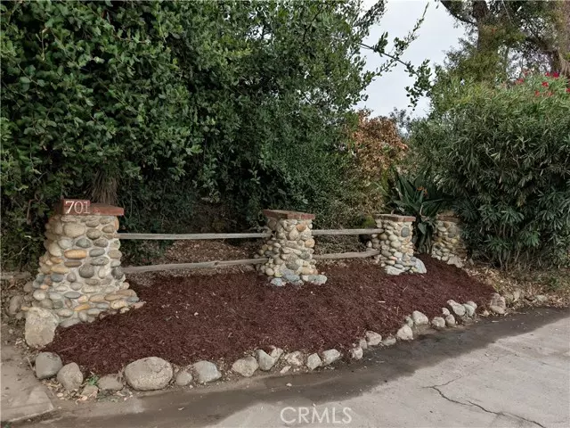 701 E Palm ST, Altadena, CA 91001