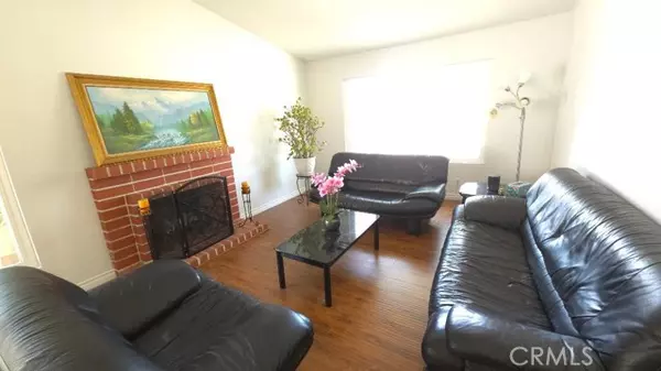 Chatsworth, CA 91311,22127 Halsted ST