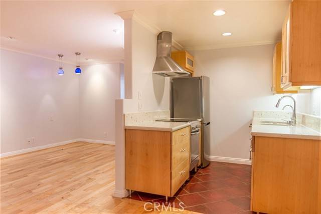 Santa Monica, CA 90405,2311 4th ST 221