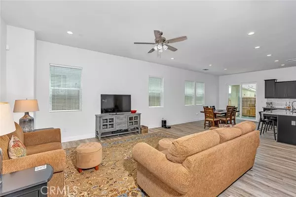 Madera, CA 93636,253 Peters LN