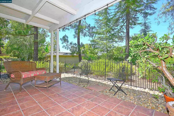 1332 Canyonwood Ct 2, Walnut Creek, CA 94595