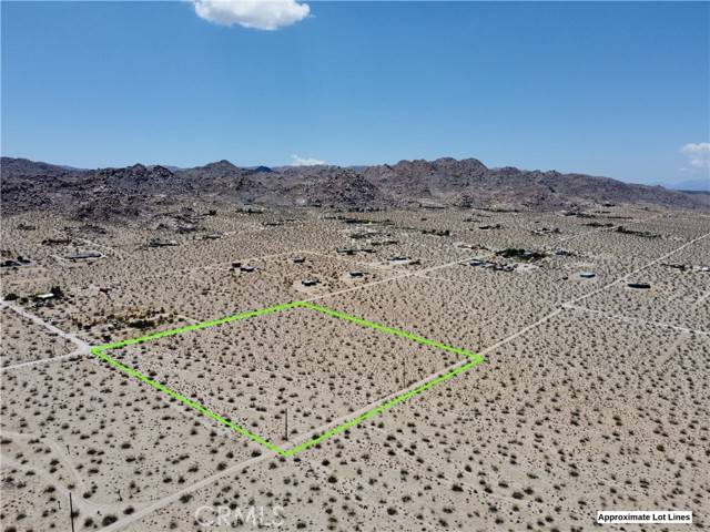Joshua Tree, CA 92252,64200 Sullivan RD