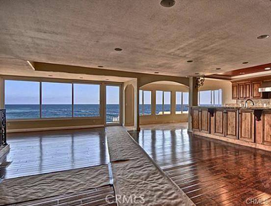 Laguna Beach, CA 92651,621 Loretta DR