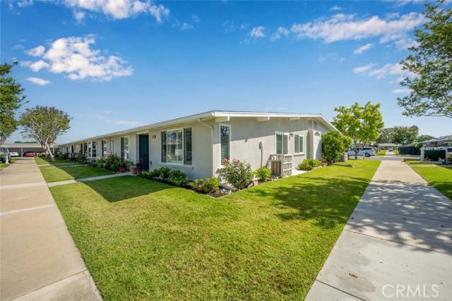 Seal Beach, CA 90740,13781 Alderwood LN 22A