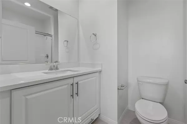 Anaheim, CA 92806,2430 E Lincoln AVE 4