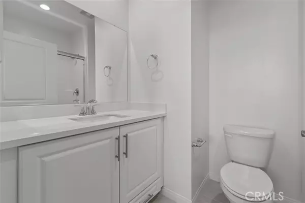 Anaheim, CA 92806,2430 E Lincoln AVE 4