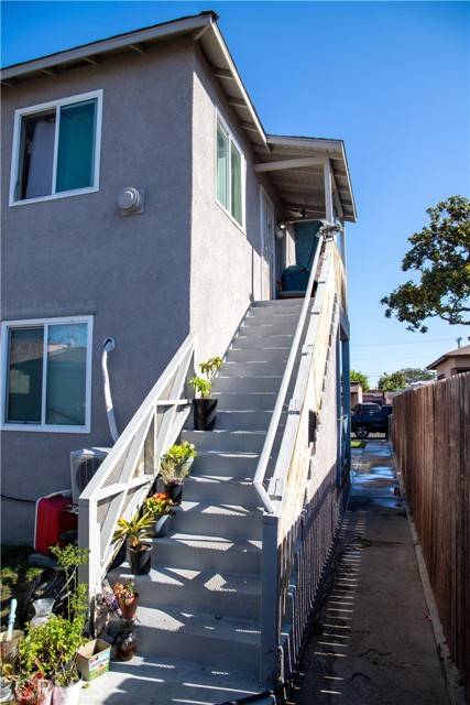 South Gate, CA 90280,2913 Illinois AVE