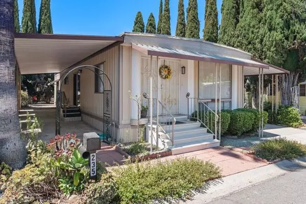 Escondido, CA 92027,2300 E Valley PKWY 235