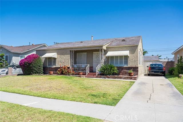 Compton, CA 90220,957 W Myrrh ST