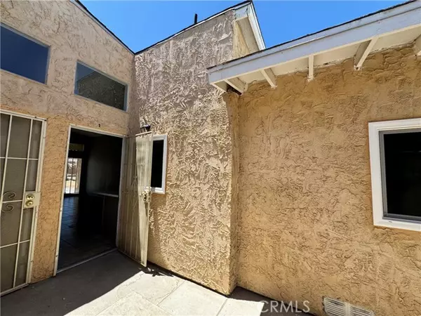 Hesperia, CA 92345,16209 Juniper ST