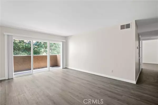 Santa Ana, CA 92707,1001 W Macarthur BLD 20