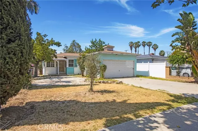 2210 W 7th ST, Santa Ana, CA 92703