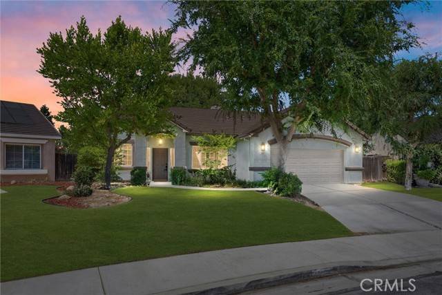1302 Calaveras Park DR, Bakersfield, CA 93311