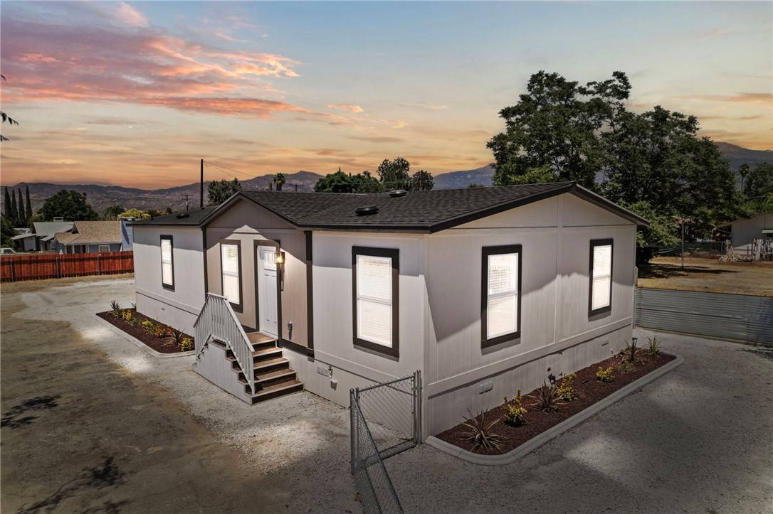 43888 C st, Hemet, CA 92544