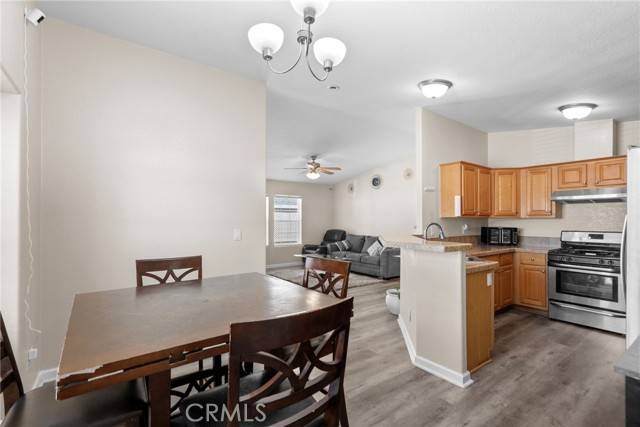 Chatsworth, CA 91311,11401 Topanga Canyon BLD 35
