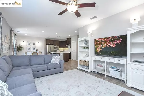 Oakley, CA 94561,190 Willowrun WAY