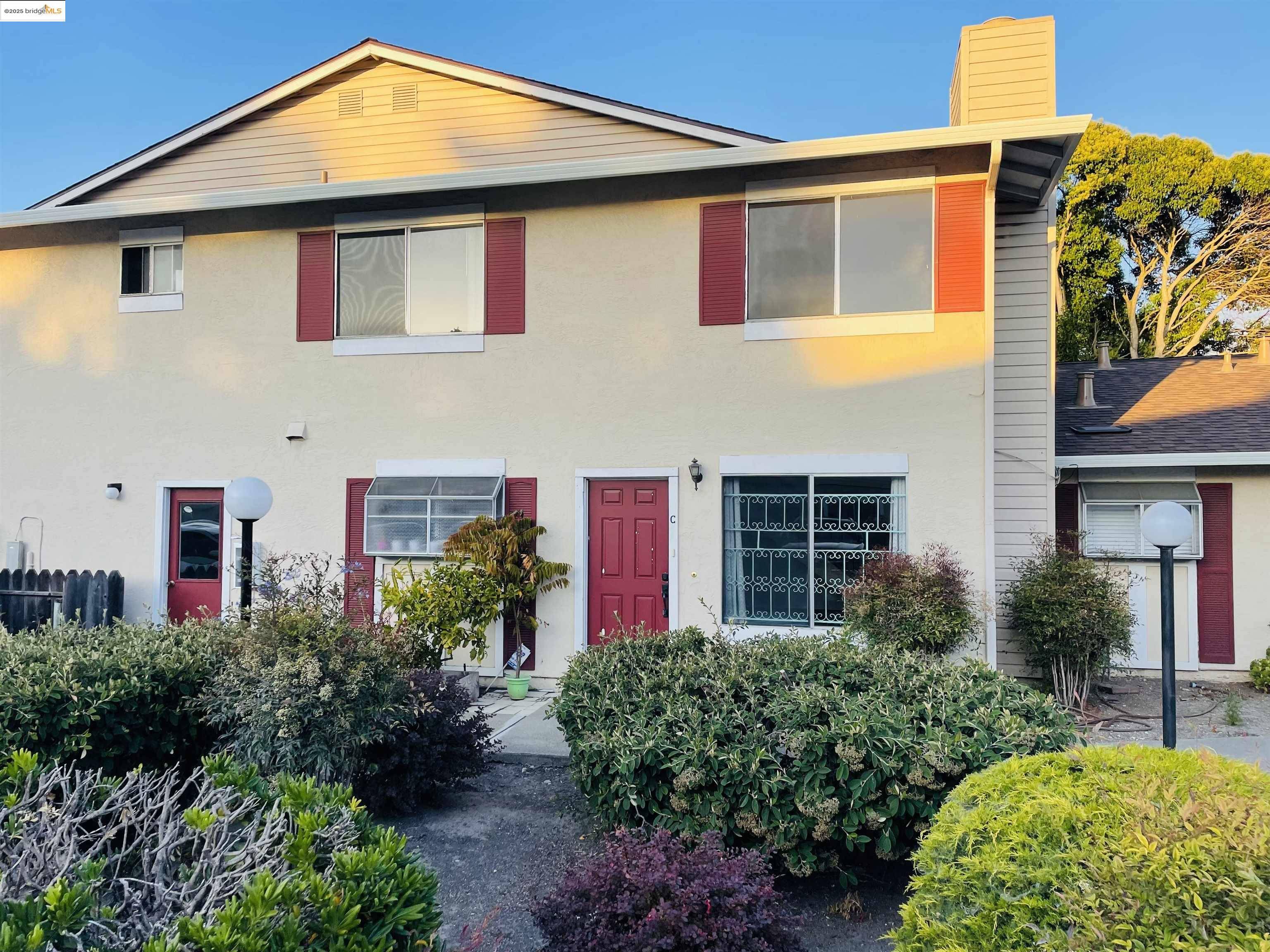 2585 El Portal Dr C, San Pablo, CA 94806