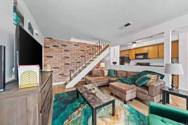 Lakeside, CA 92040,12156 Wintergreen DR 2