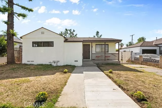 8026 Lemona AVE, Panorama City, CA 91402