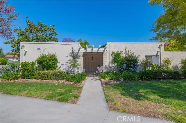2245 Via Mariposa D, Laguna Woods, CA 92637