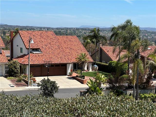 Mission Viejo, CA 92691,22792 Orellana