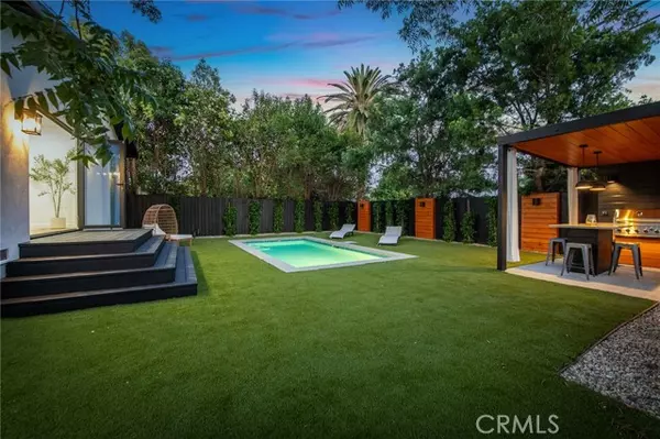 Sherman Oaks, CA 91401,14328 Emelita ST