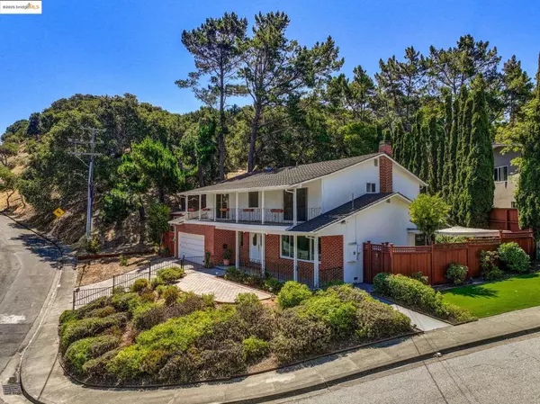 3271 Brittan Ave, San Carlos, CA 94070