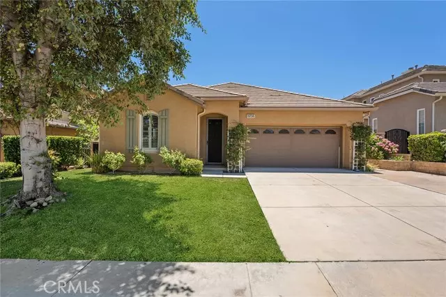 19736 Paige PL, Saugus, CA 91350
