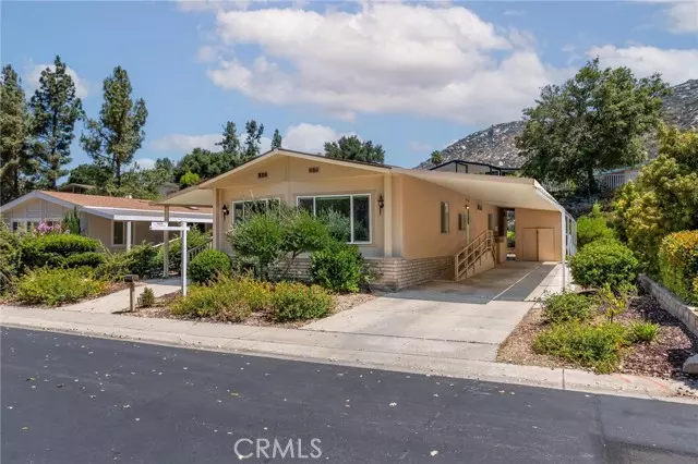 8975 Lawrence Welk 217, Escondido, CA 92026