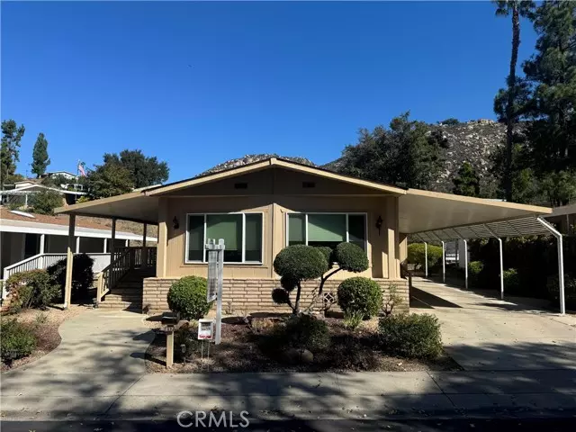 8975 Lawrence Welk 217, Escondido, CA 92026