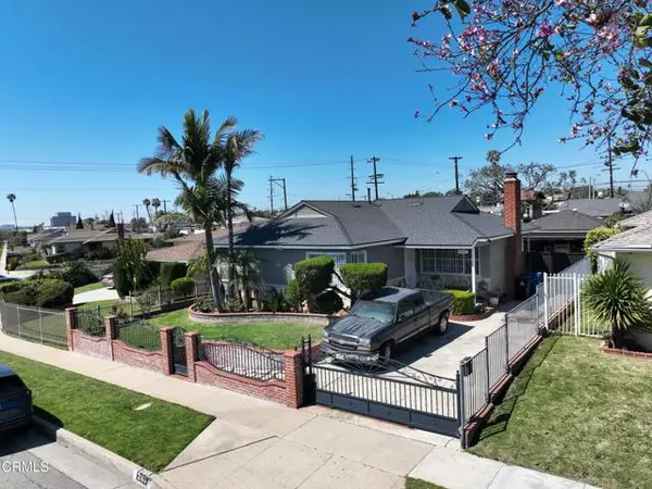 2165 W 115th ST, Hawthorne, CA 90250